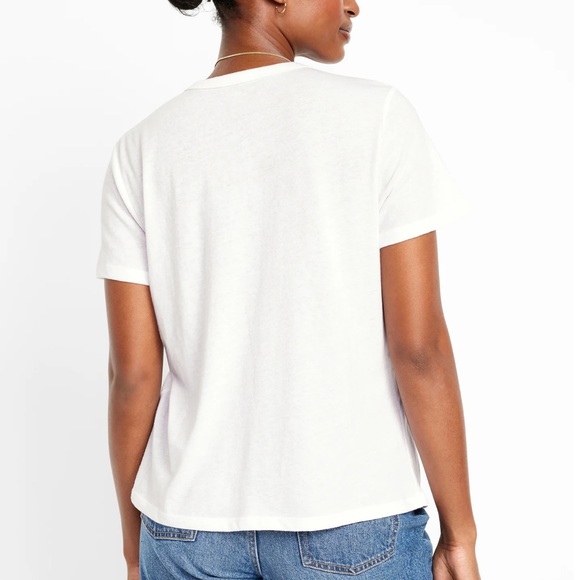 NWT OLD NAVY EveryWear Graphic T-Shirt Color: Calla Lilies - Picture 3 of 5